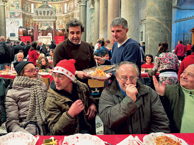 Flavio Insinna e il suo Natale con i poveri