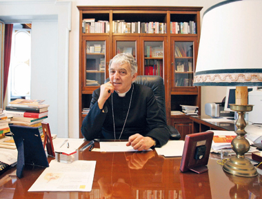In foto: Edoardo Menichelli, Arcivescovo di Ancona - Osimo