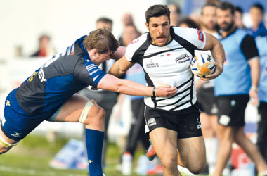 Nella foto: Giovanbattista Venditti durante una partita di rugby