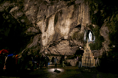 La grotta di Lourdes