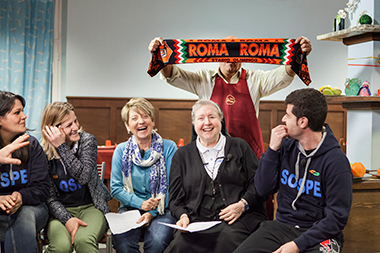 Suor Paola D’Auria e gli amici del centro So.Spe.