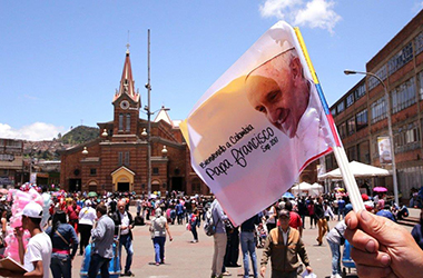 Un’immagine scattata a Bogotá pochi giorni prima dell’arrivo del Papa