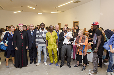 La comunità di Petruro con i migranti