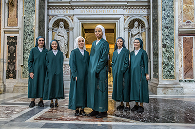Le Missionarie della Divina Rivelazione nella basilica di San Giovanni in Laterano a Roma