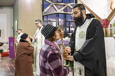 I monaci maroniti offiiciano nella parrocchia di Santa Marcella a Roma