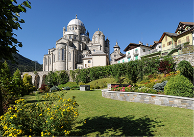 La basilica di Santa Maria Vergine del Sangue di Re