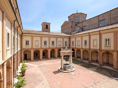 Il Chiostro grande dell’abbazia