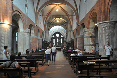 L’interno dell'abbazia