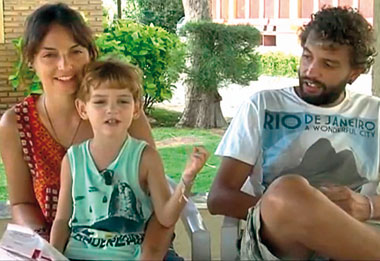 FAMIGLIA MISSIONARIA - Francesca e Damiano Conati, con il figlio Isacco. Da Verona al Brasile per tre anni di missione. Accoglieranno i coetanei della Gmg.