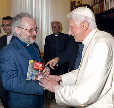 Don Rizzolo con Benedetto XVI